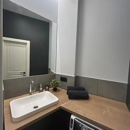 New Point чорновола 16в 利沃夫